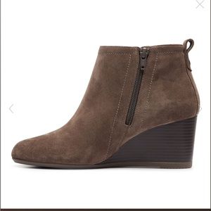 NEW Vionic Paloma Suede Wedge Booties Size 9